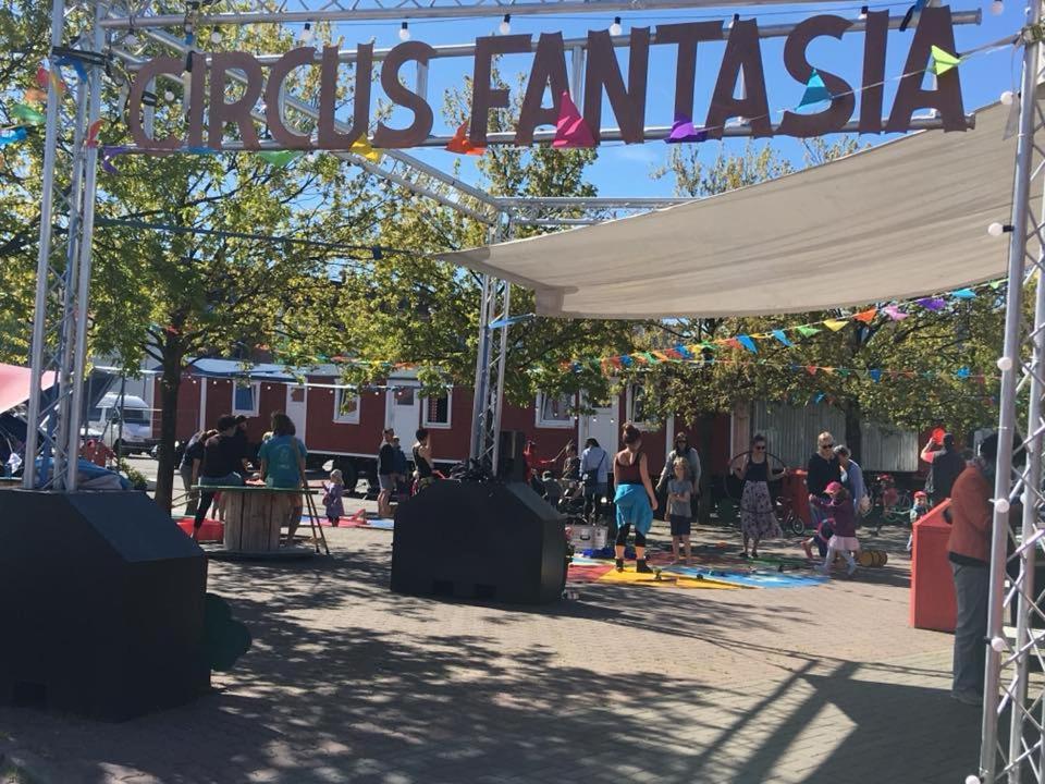 Circus Fantasia Rostock Buitenkant foto